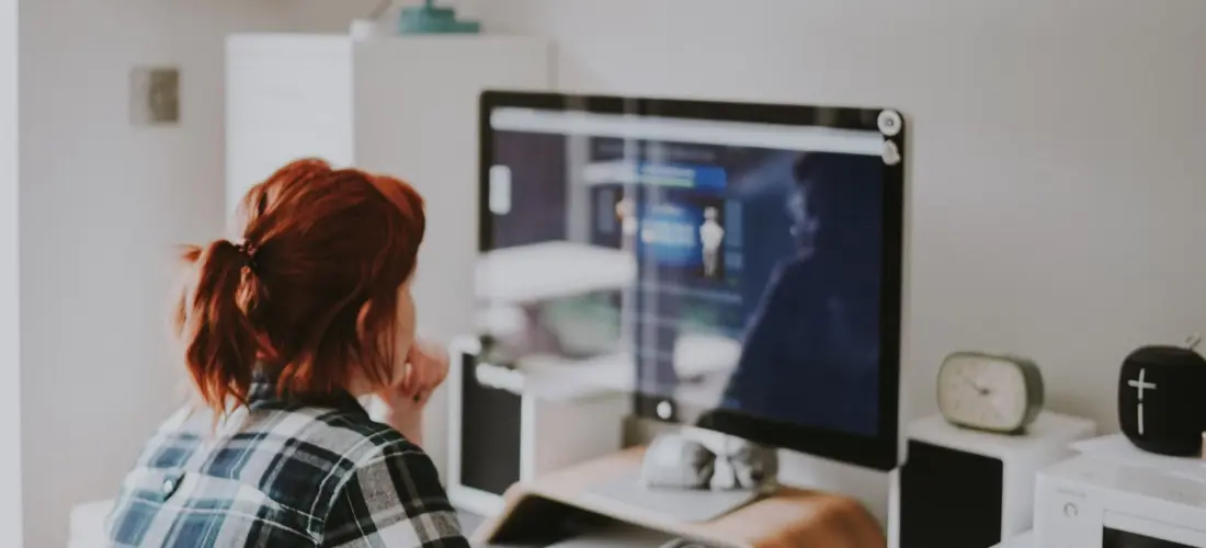 طراحی لوگو و هویت منحصر به فرد برند